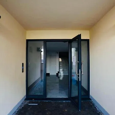 Ampio Bilocale Con Terrazzino, Box E Piscina - Poggio Fiorito אלסיו