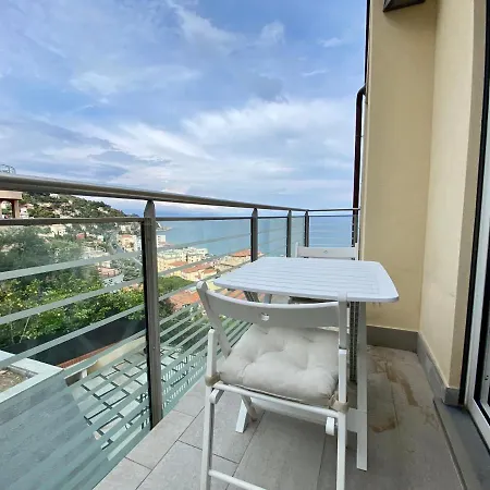 Ampio Bilocale Con Terrazzino, Box E Piscina - Poggio Fiorito דירה