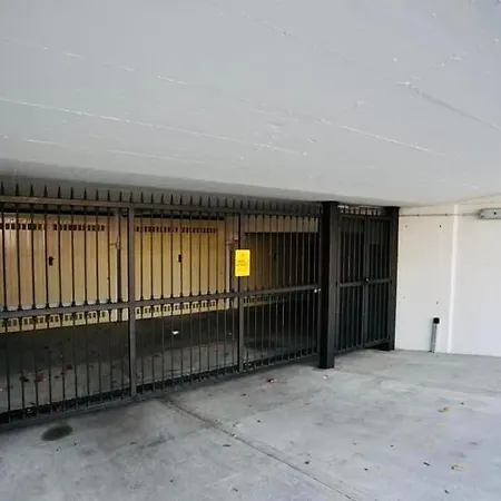 Ampio Bilocale Con Terrazzino, Box E Piscina - Poggio Fiorito Alassio