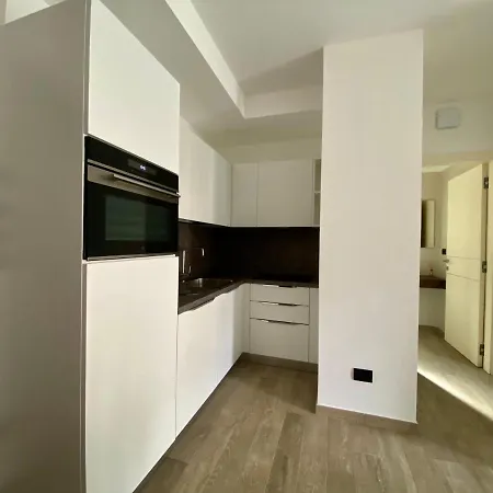 Ampio Bilocale Con Terrazzino, Box E Piscina - Poggio Fiorito Apartment Alassio